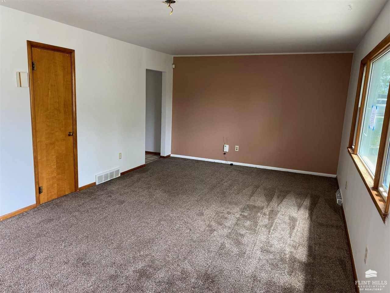 Junction City, KS 66441,720 W Ash ST