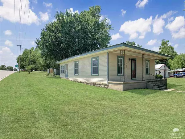 Olsburg, KS 66520,105 N 3rd ST
