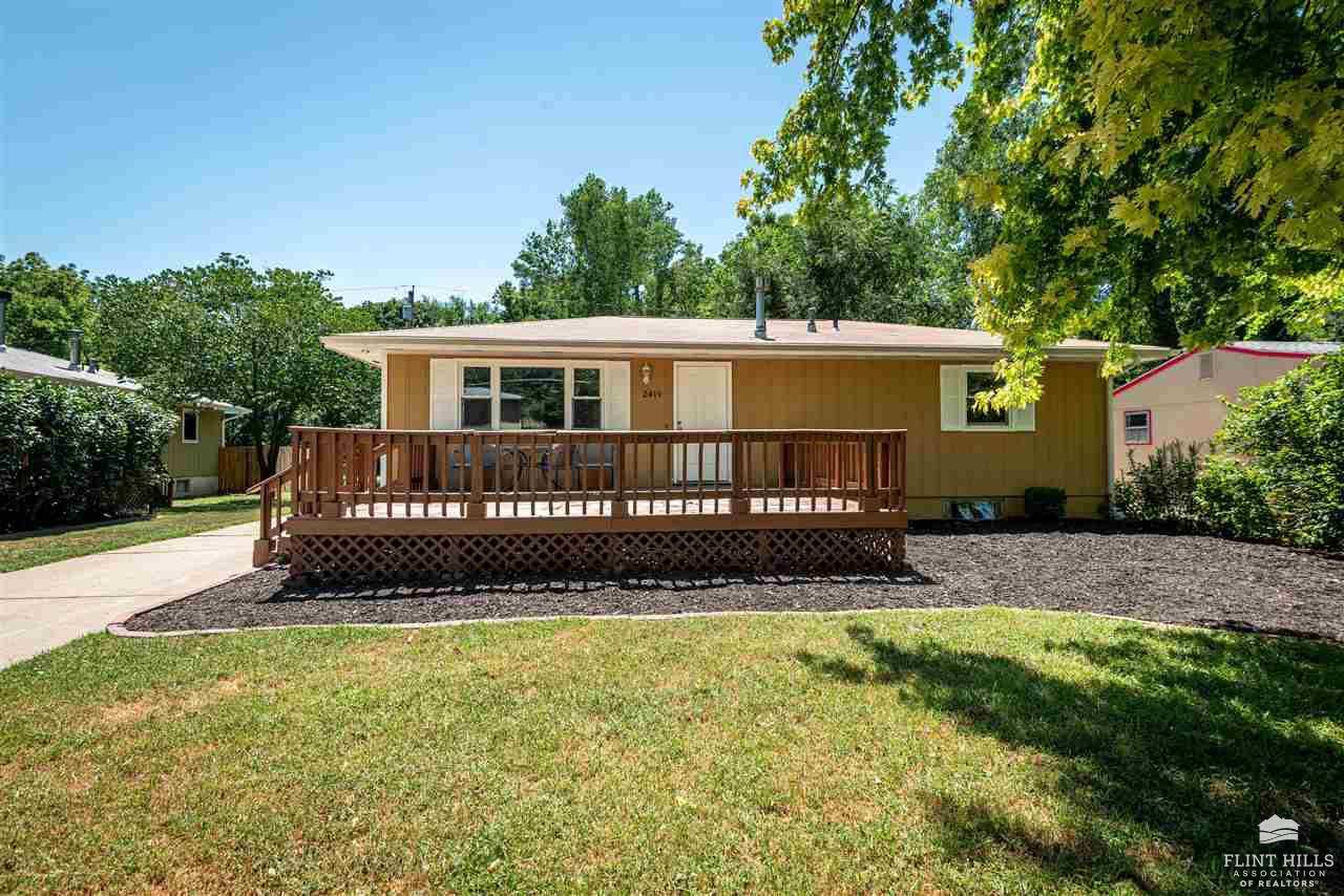 2419 Justin Drive, Manhattan, KS 66502