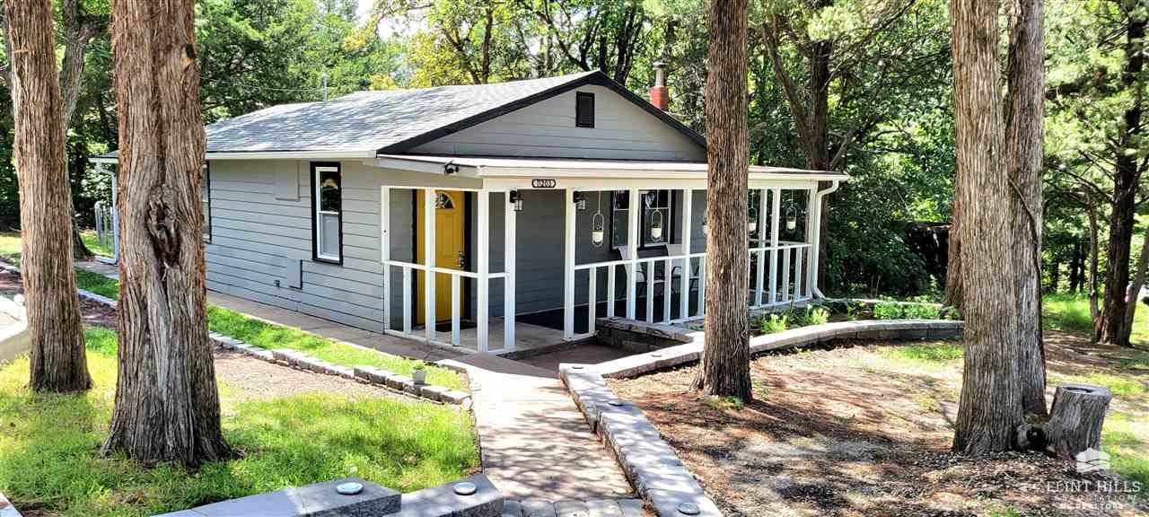 11203 Rimrock DR, Manhattan, KS 66503