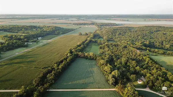 Perry, KS 66073,00000 21st ST