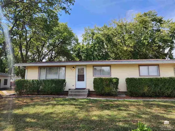 Leonardville, KS 66449,205 N Arizona ST