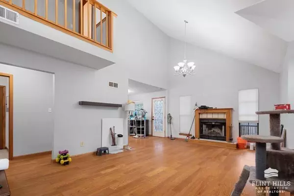 Manhattan, KS 66503,3809 Boston CIR