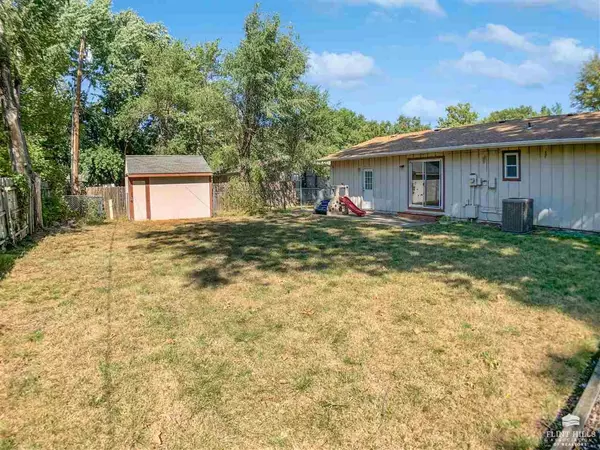 Manhattan, KS 66502,1911 Gardenia TER