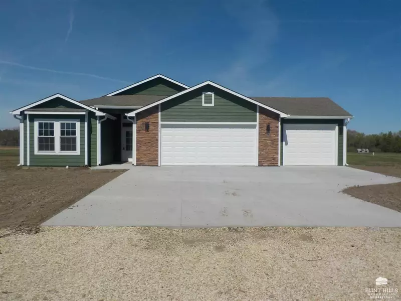 131 Parkview ST, Alma, KS 66401