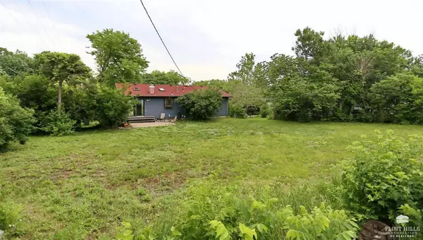 Manhattan, KS 66502,2017 Blue Hills Rd