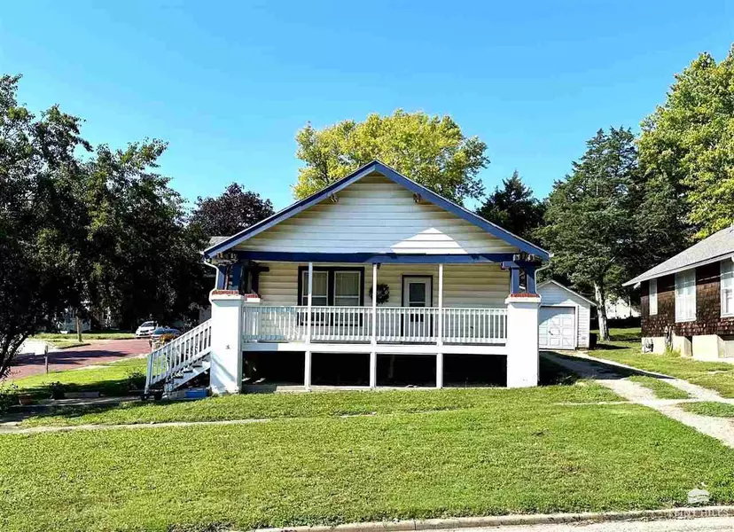 303 N Chautauqua, Council Grove, KS 66846