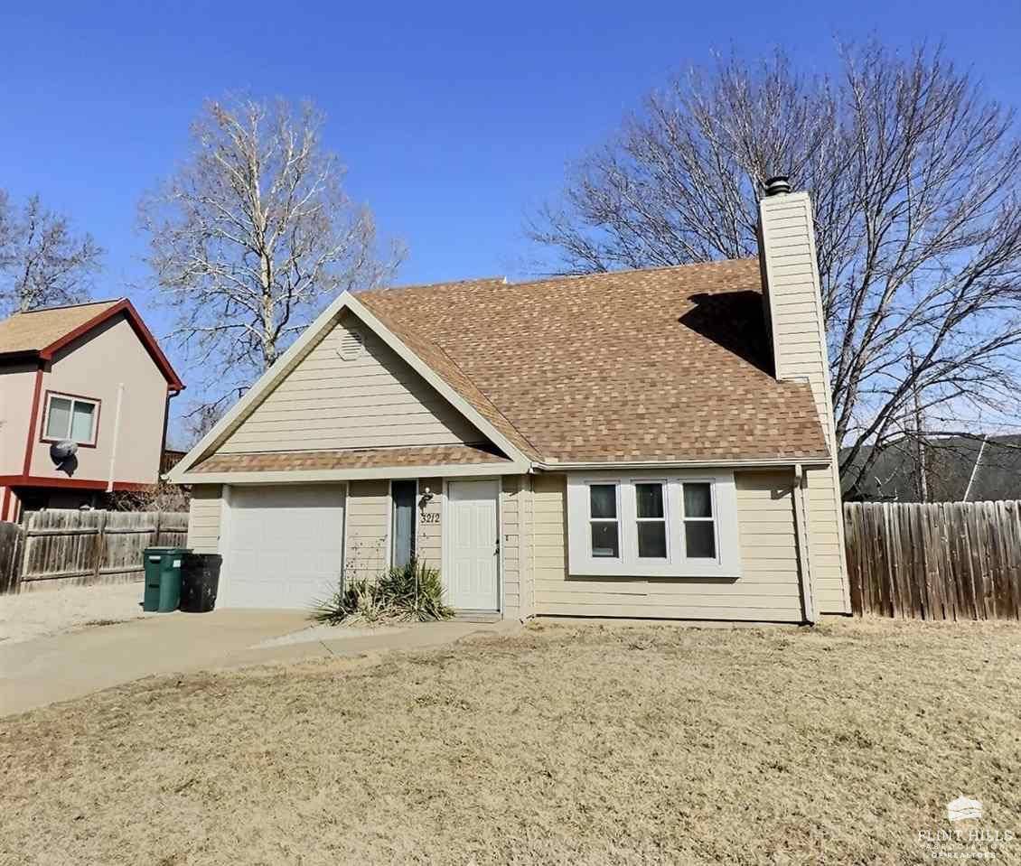 3212 Valleywood DR, Manhattan, KS 66502
