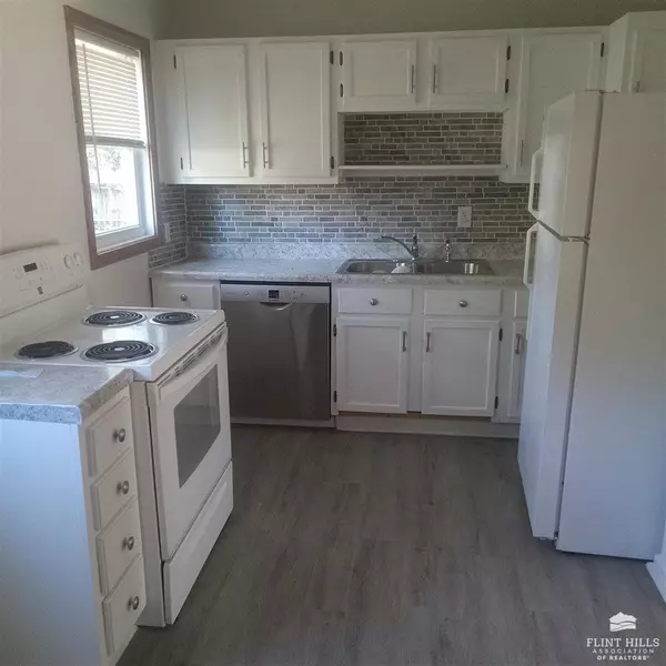 Wichita, KS 67211,2050 S Poplar ST