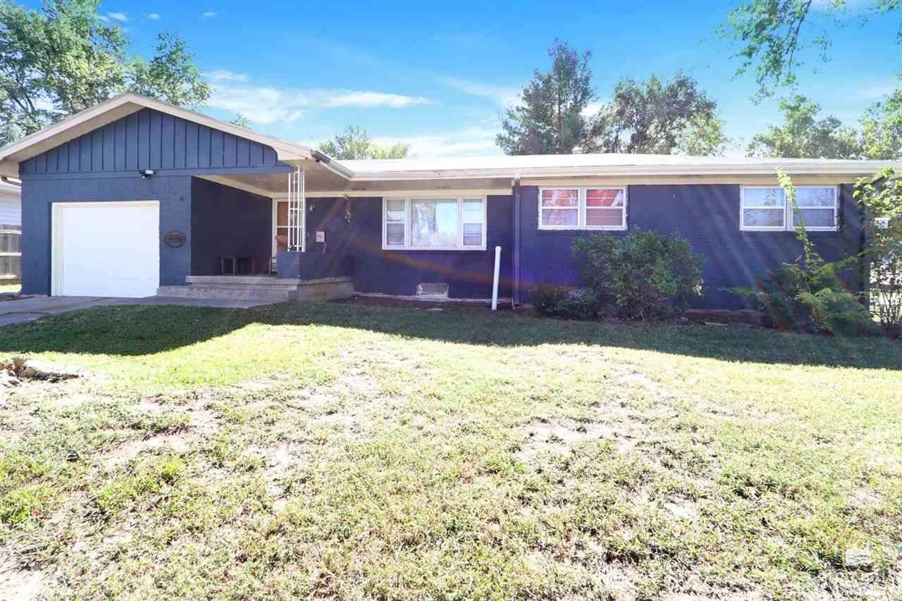 927 Redwood ST, Junction City, KS 66441