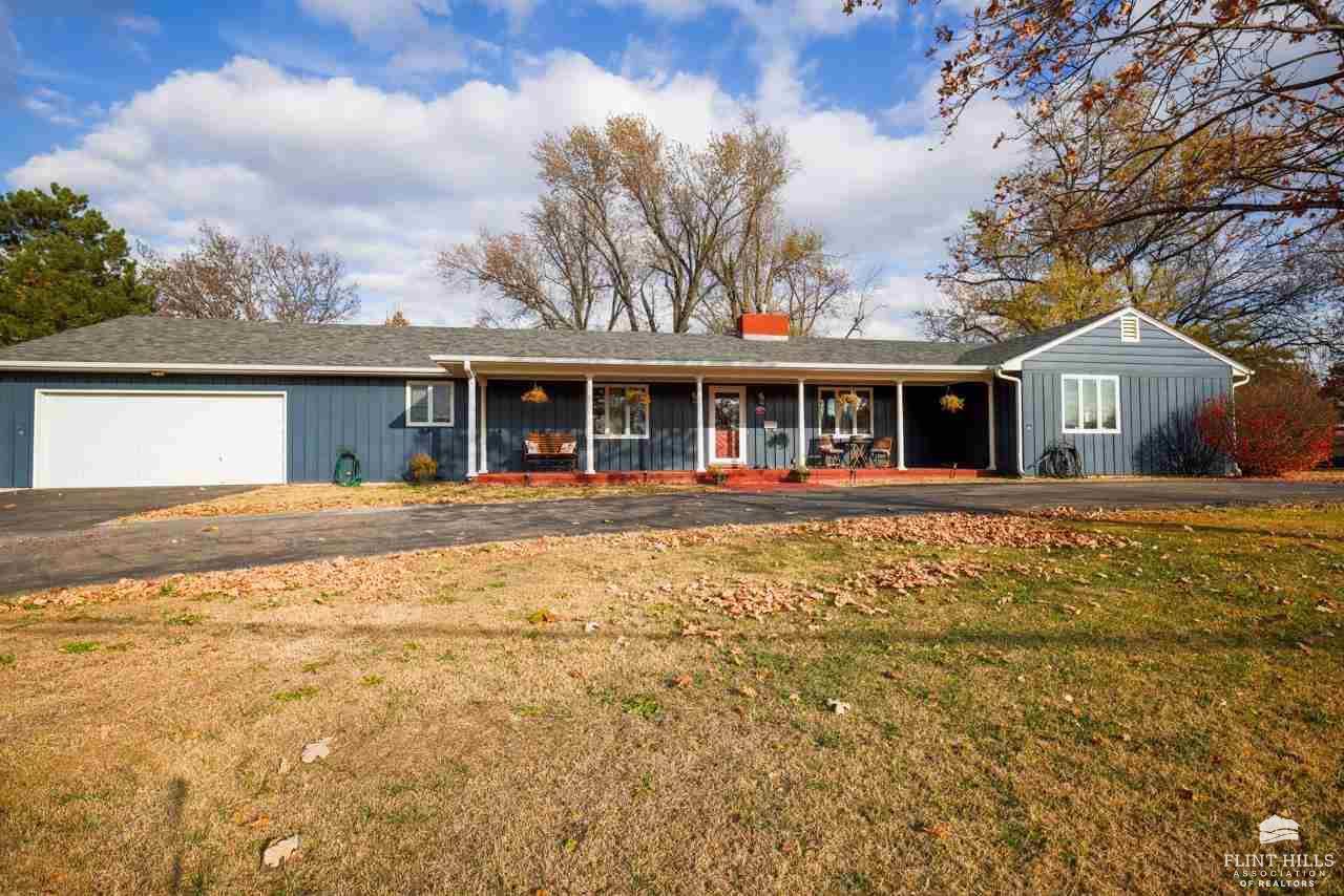 1307 N Cedar ST, Abilene, KS 67410