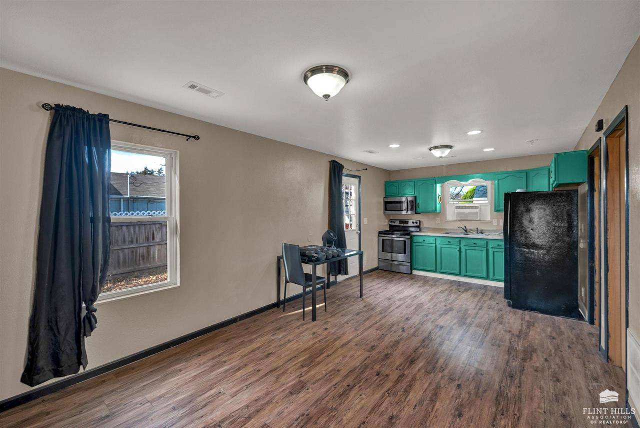 Junction City, KS 66441,432 W Ash ST