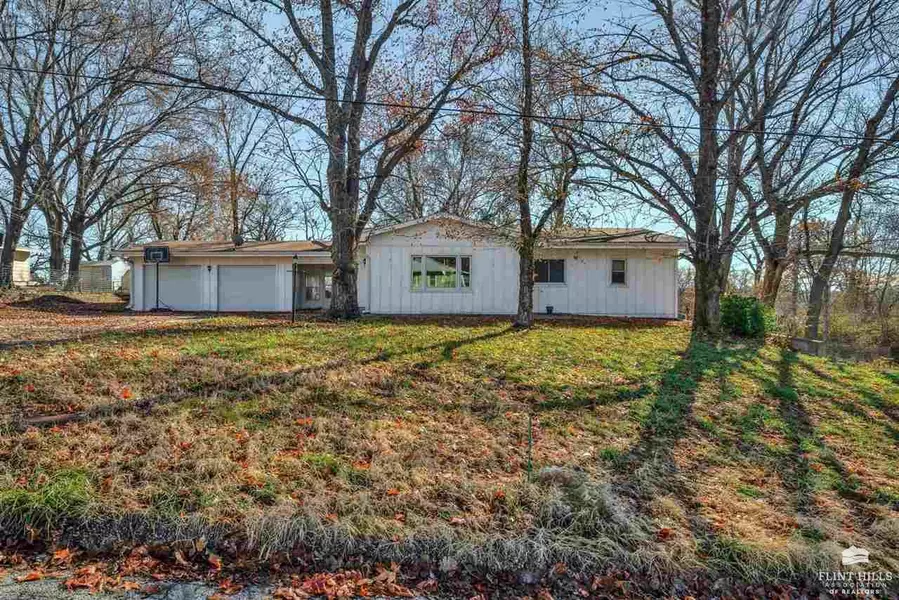 314 16th ST, Ogden, KS 66517