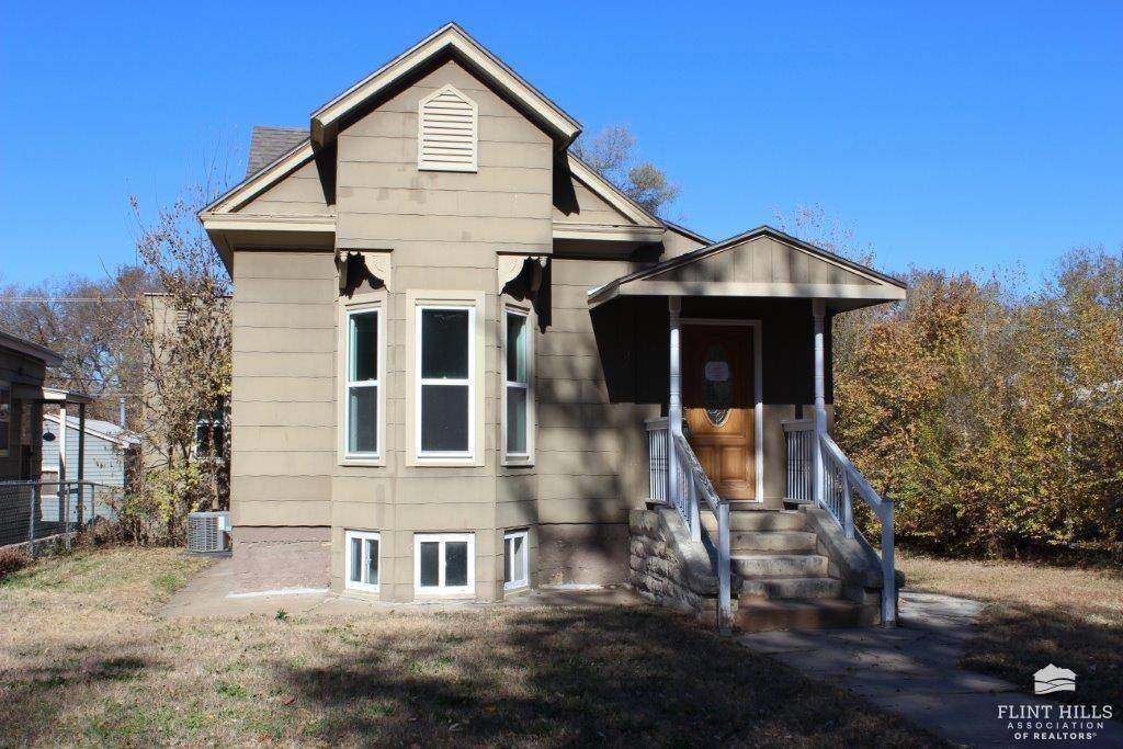 526 W 2nd ST, Junction City, KS 66441