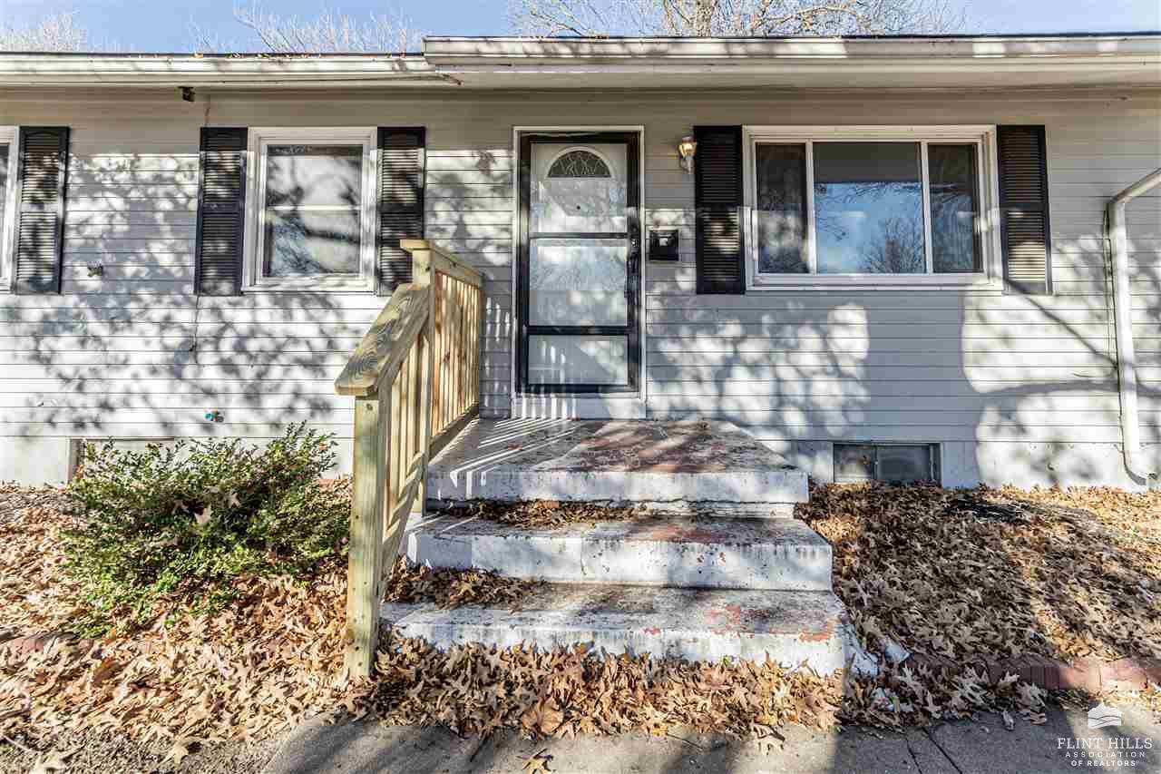 Junction City, KS 66441,1060 Cedar ST