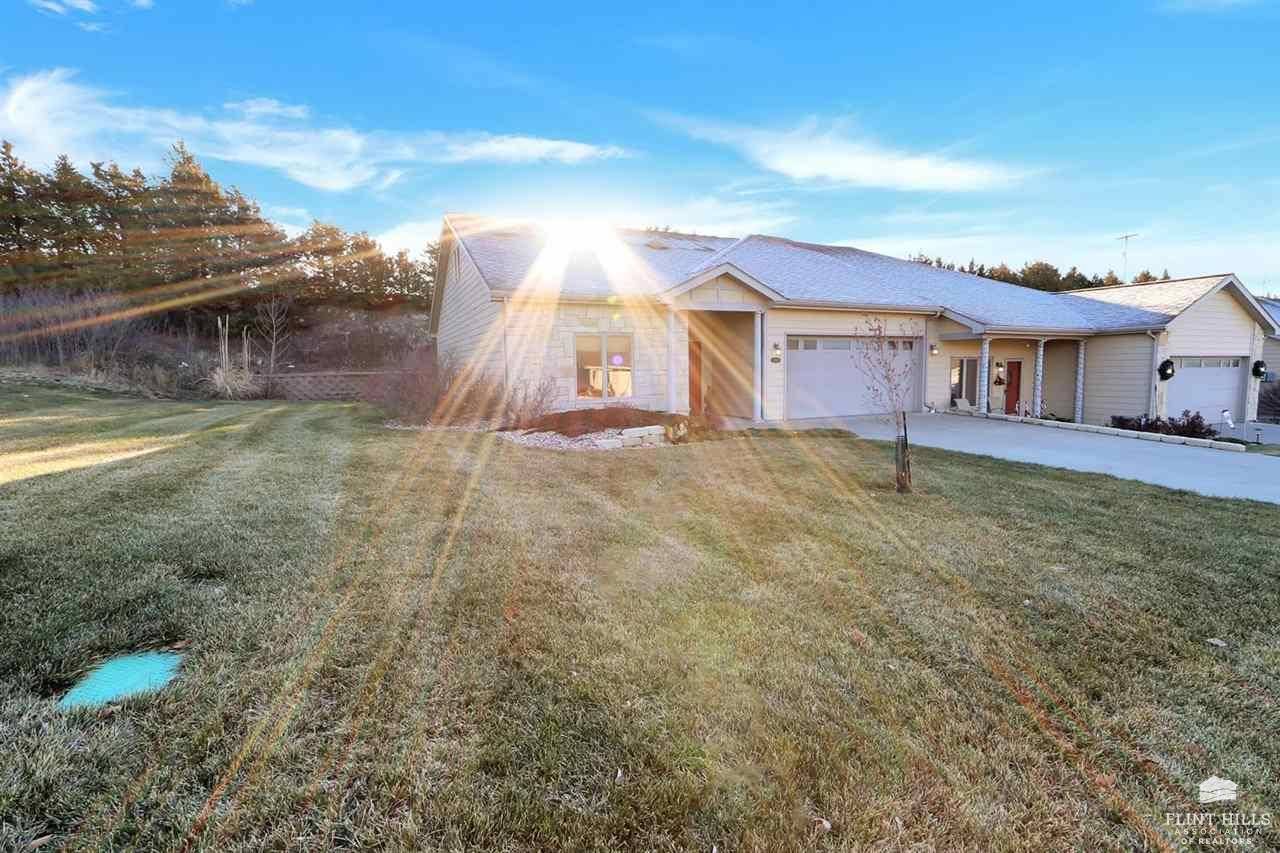 801 Newfoundland DR, Manhattan, KS 66503
