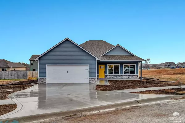 2535 Harrier DR, Junction City, KS 66441