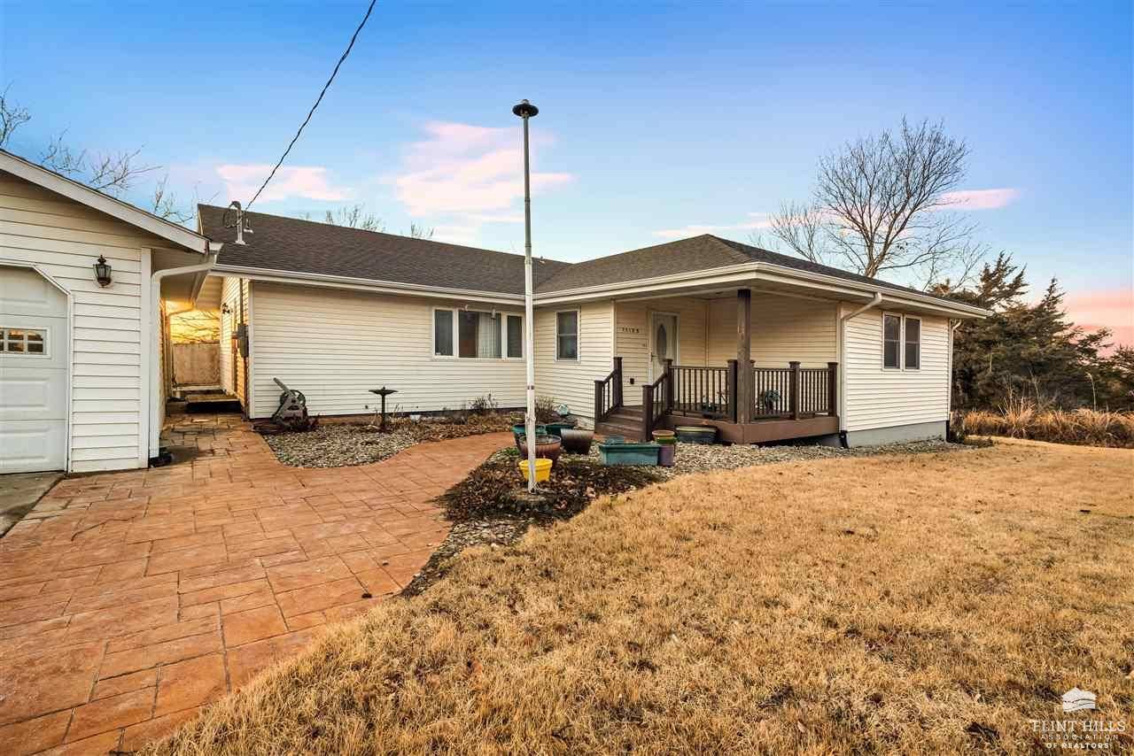 Manhattan, KS 66503,11123 Lakeview Dr.