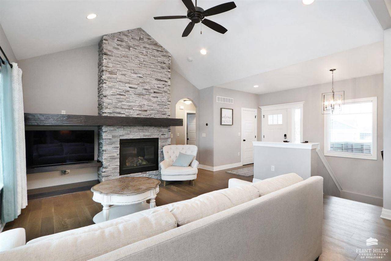 Manhattan, KS 66502,9813 Heather LN