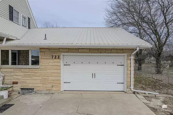 White City, KS 66872,722 W Harris ST