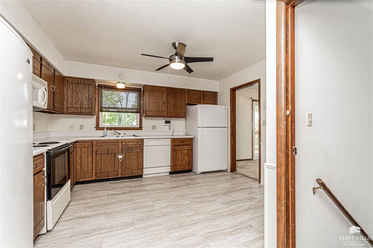 Junction City, KS 66441,812 McClure ST