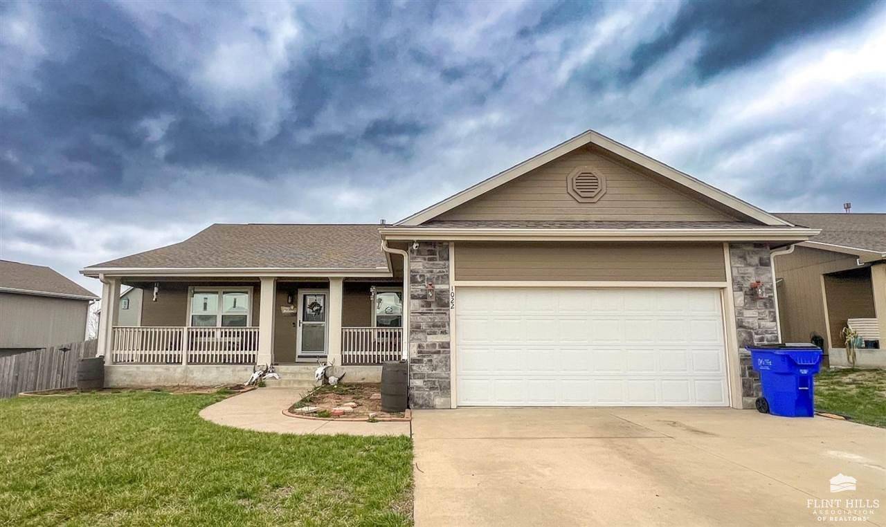 1022 Kadence LN, Junction City, KS 66441