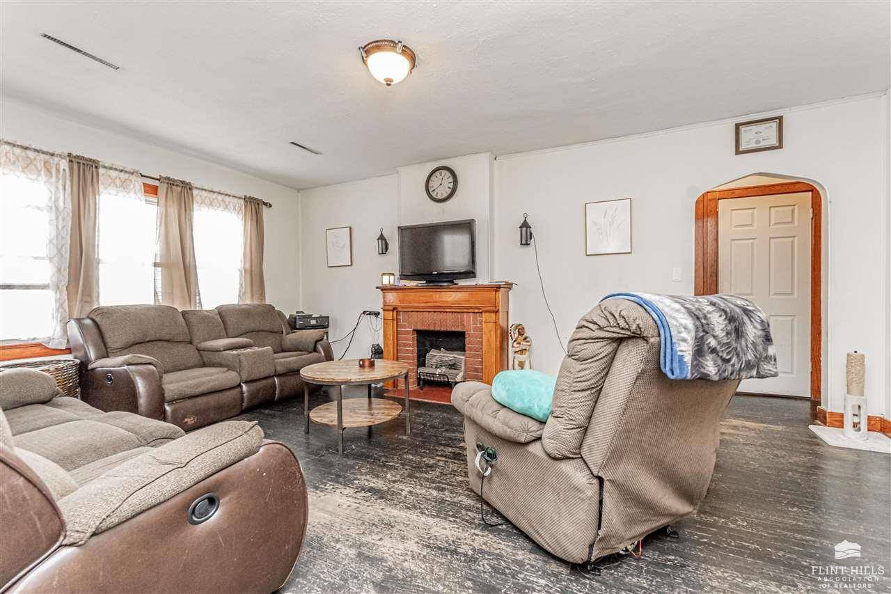 Junction City, KS 66441,222 W Spruce ST