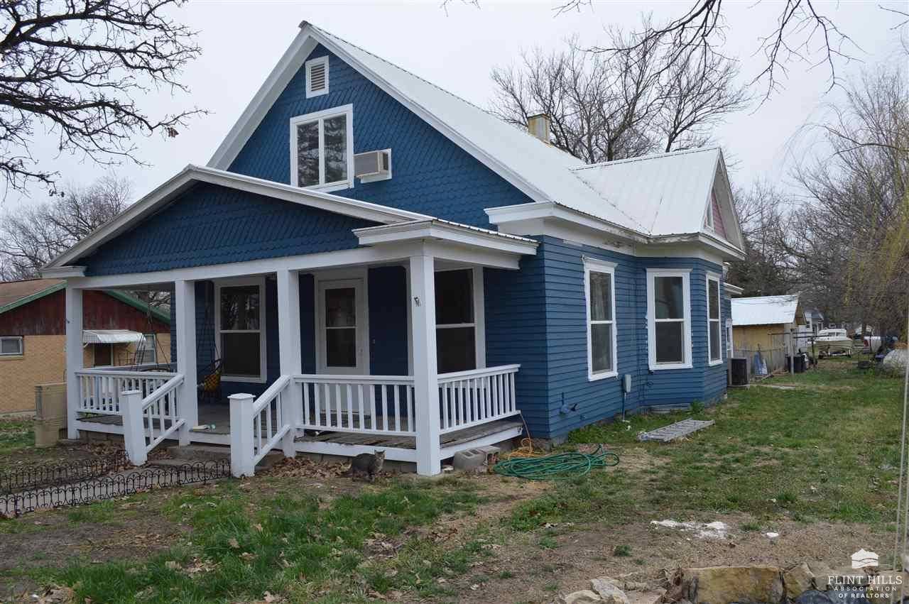 Woodbine, KS 67492,407 W 7th ST