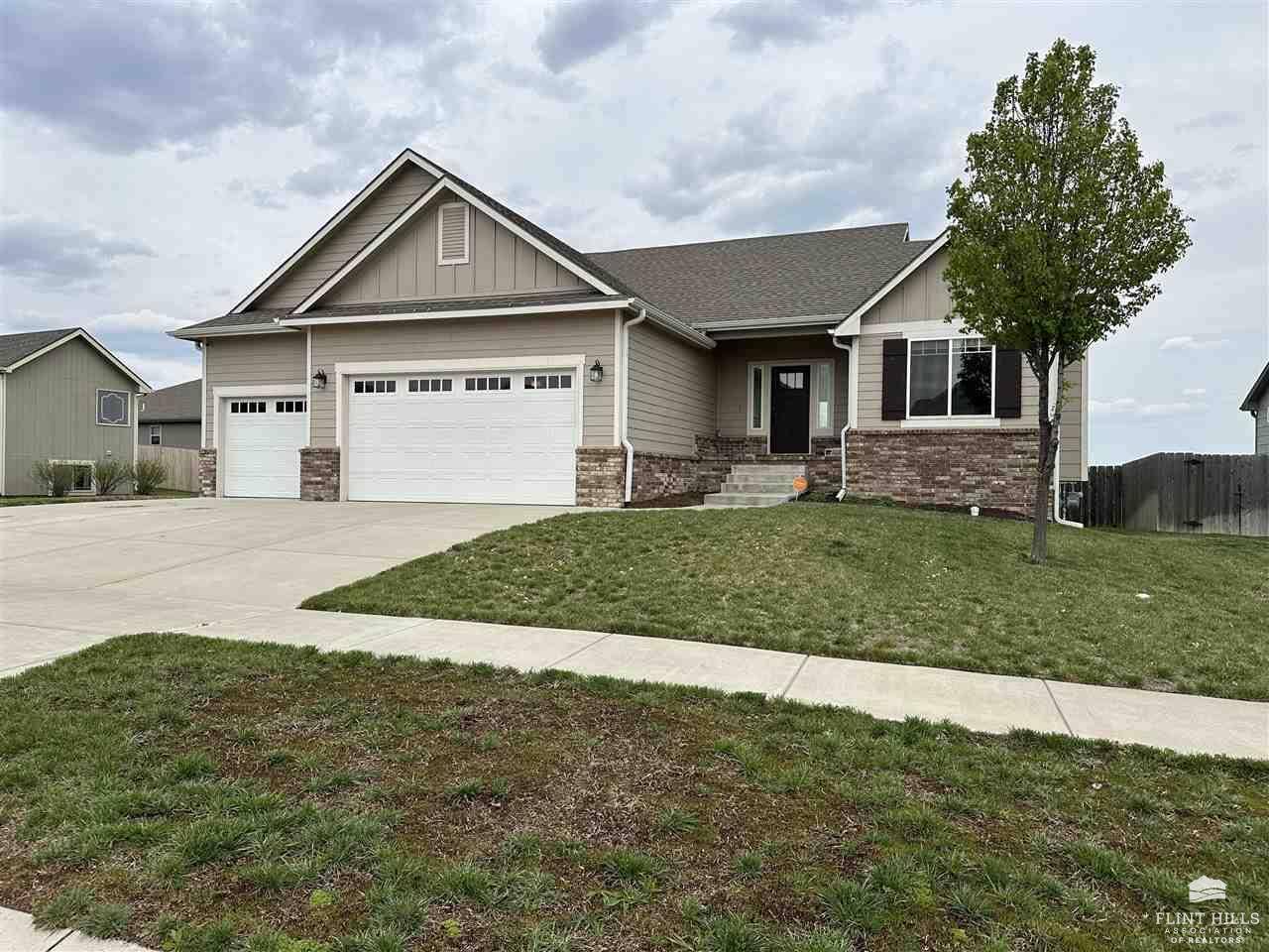 4059 Taneil DR, Manhattan, KS 66502