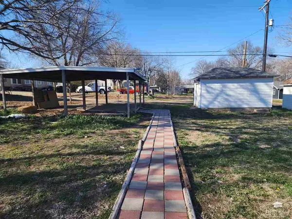 Clay Center, KS 67432,719 Frederick ST