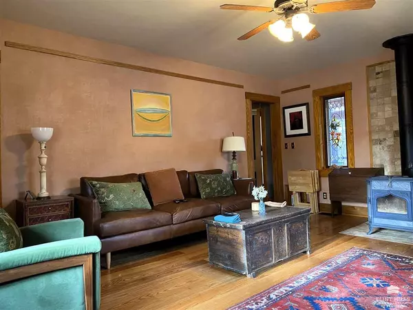 Alma, KS 66401,24125 Bunnytrail RD