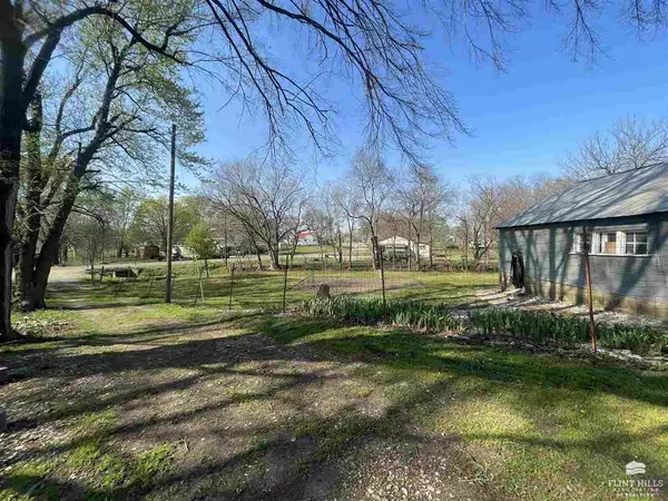 Eskridge, KS 66423,0 Bellvue Ave