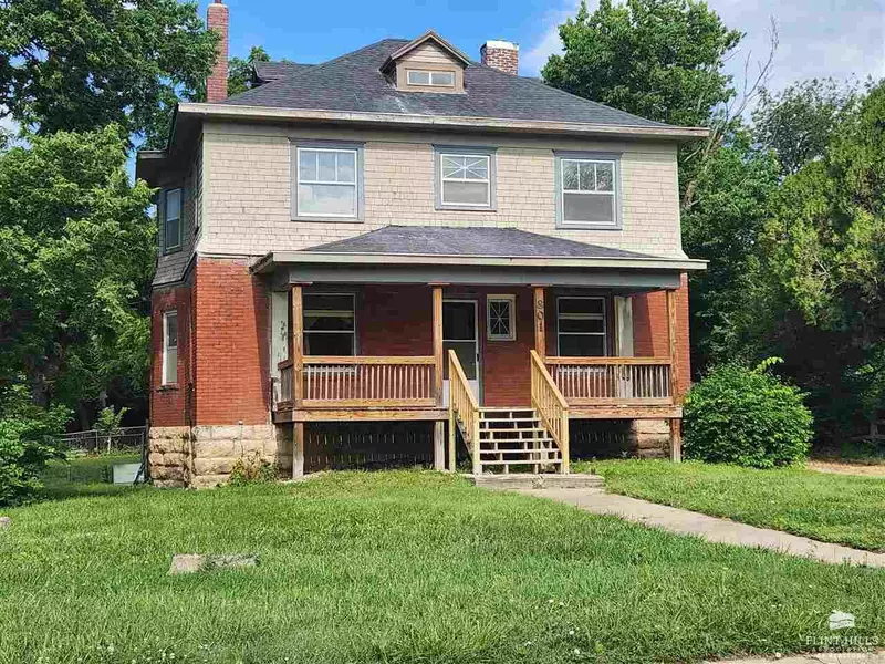 801 N Broadway, Herington, KS 67449