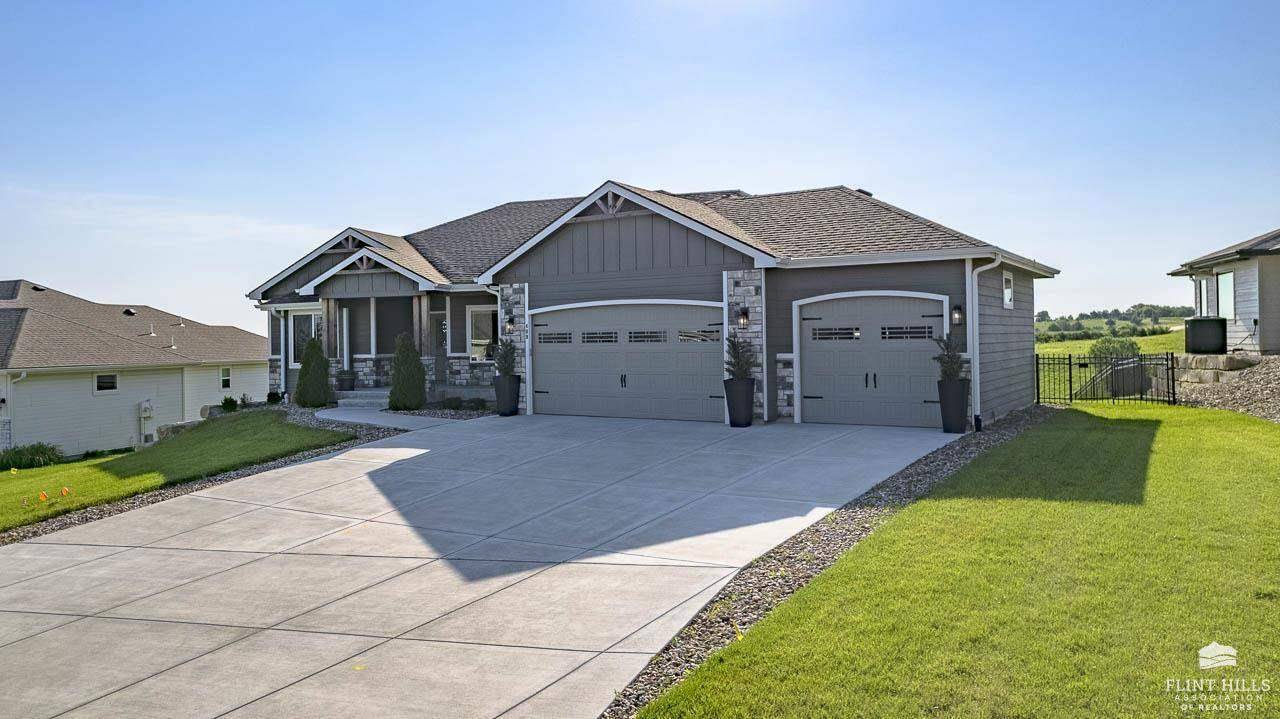 Manhattan, KS 66503,409 Ledgestone Ridge CT