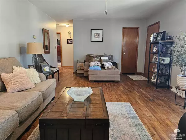 Solomon, KS 67480,414 N Poplar ST