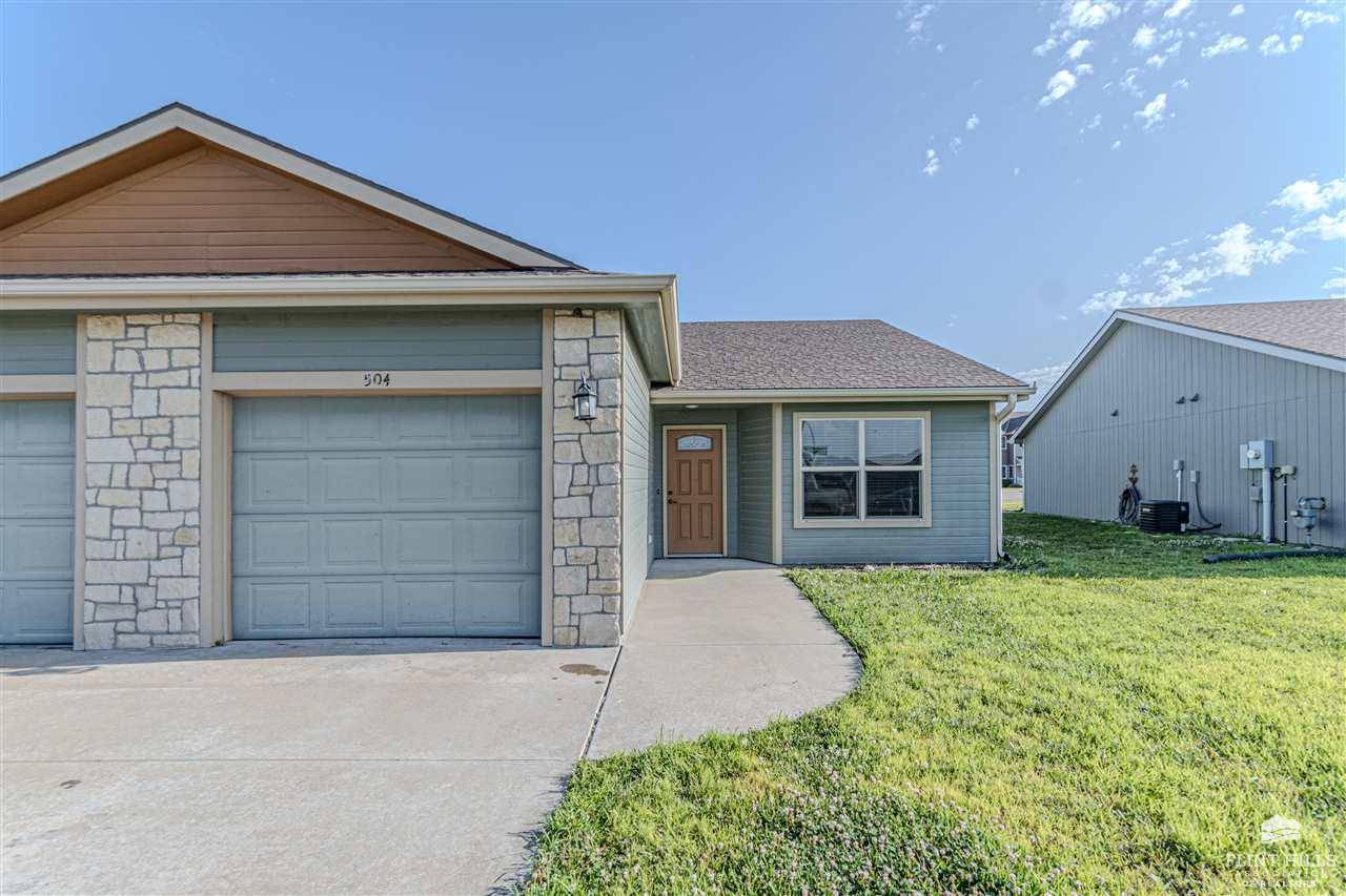 504 Northfield RD, Manhattan, KS 66502