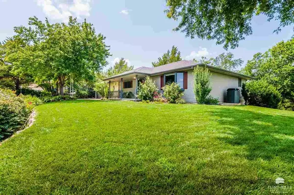 Manhattan, KS 66502,2004 Rockhill CIR