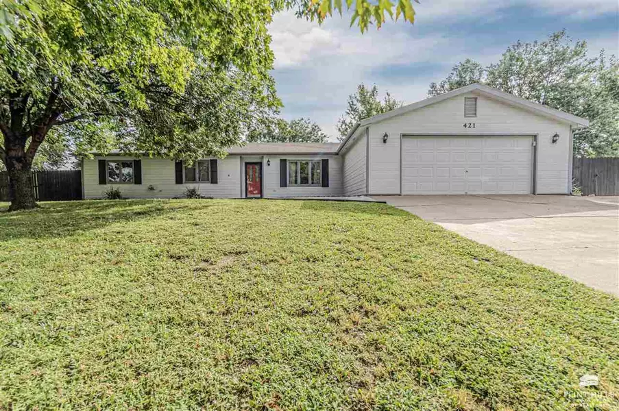 421 Clydesdale DR, Ogden, KS 66517