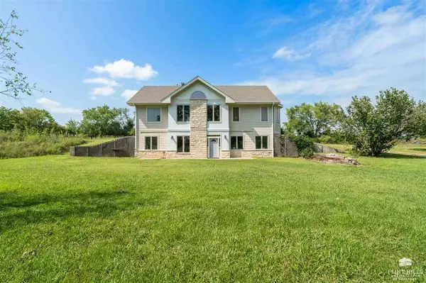 5960 Prairie View Rd., Wamego, KS 66547