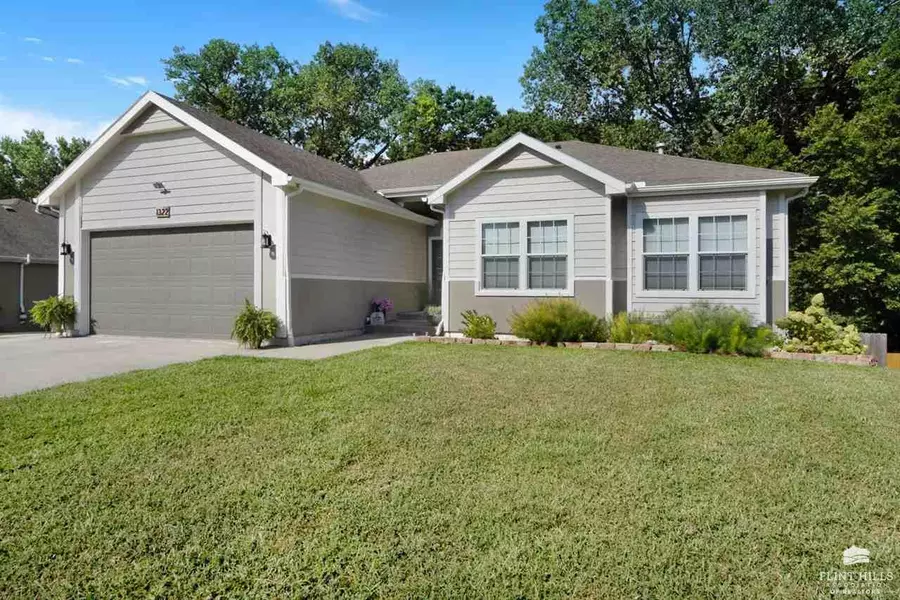 1322 Elm Creek DR, Junction City, KS 66441