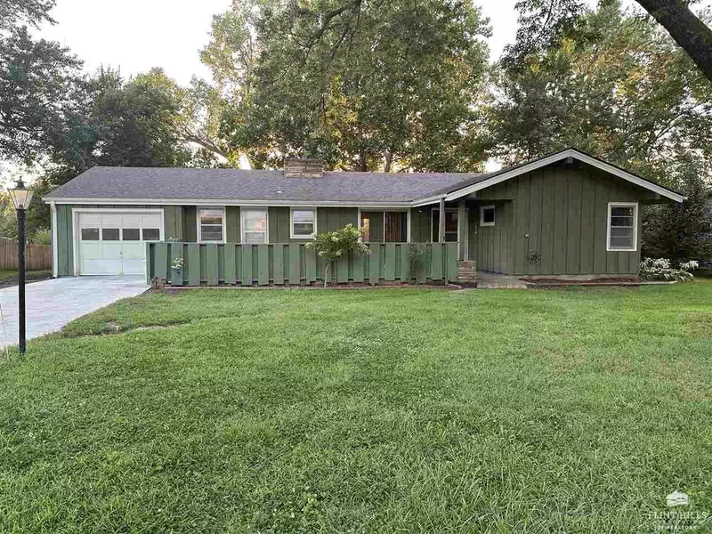 107 S Nevada ST, Leonardville, KS 66449