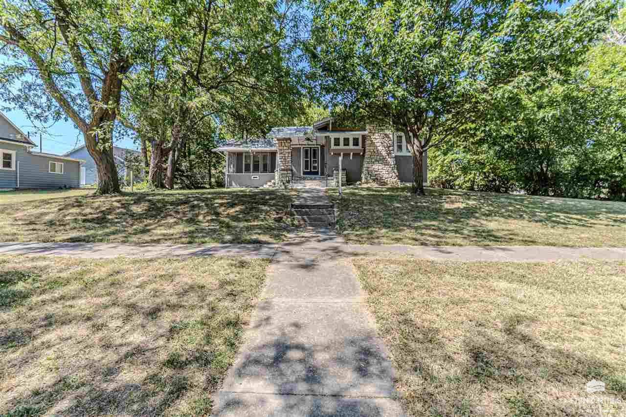 Wakefield, KS 67487,307 Elm
