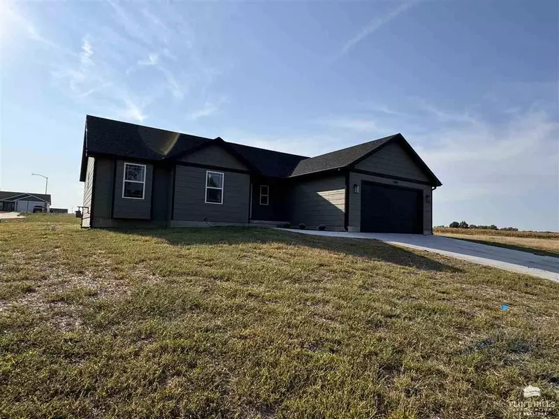 1704 Fairway, Abilene, KS 67410