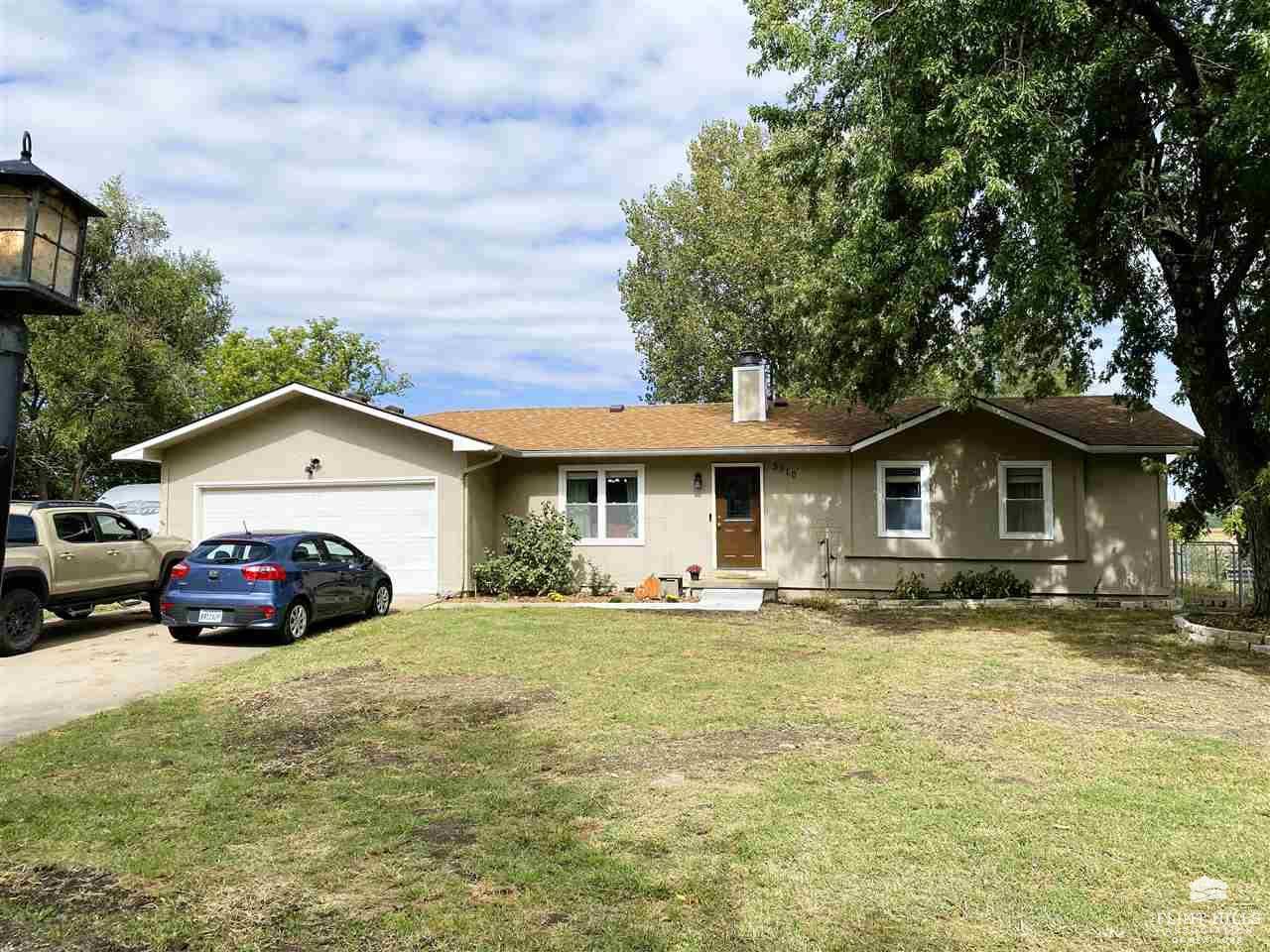 3310 Shady Valley DR, Manhattan, KS 66502