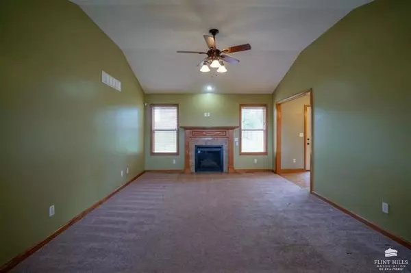 Junction City, KS 66441,1834 Katie Rose TRL