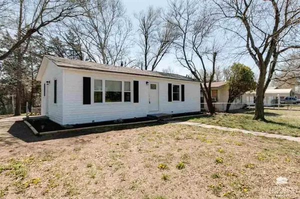 Junction City, KS 66441,1829 Custer RD