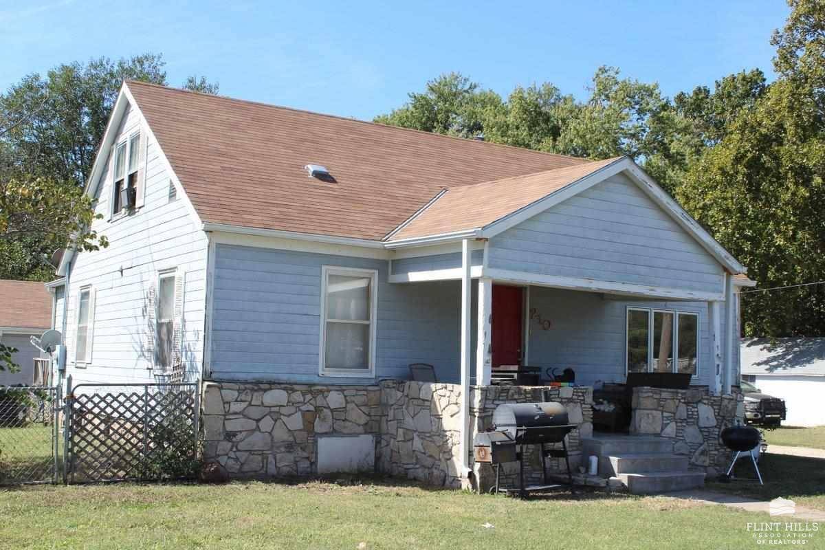 Ogden, KS 66517,210 Linden ST