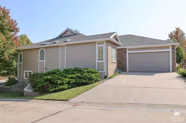 Manhattan, KS 66503,4801 Rockridge CT