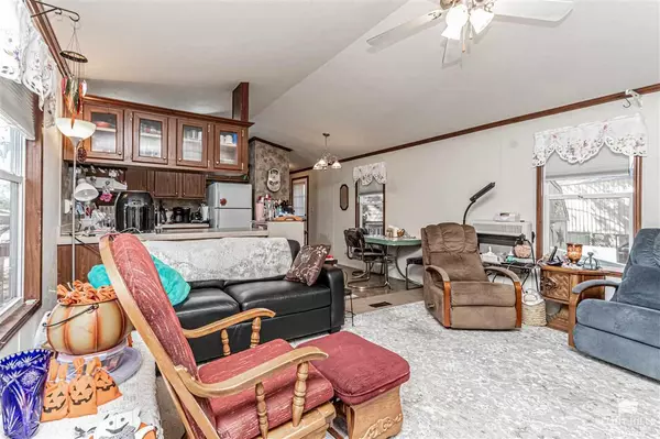 White City, KS 66872,202 S Walnut St