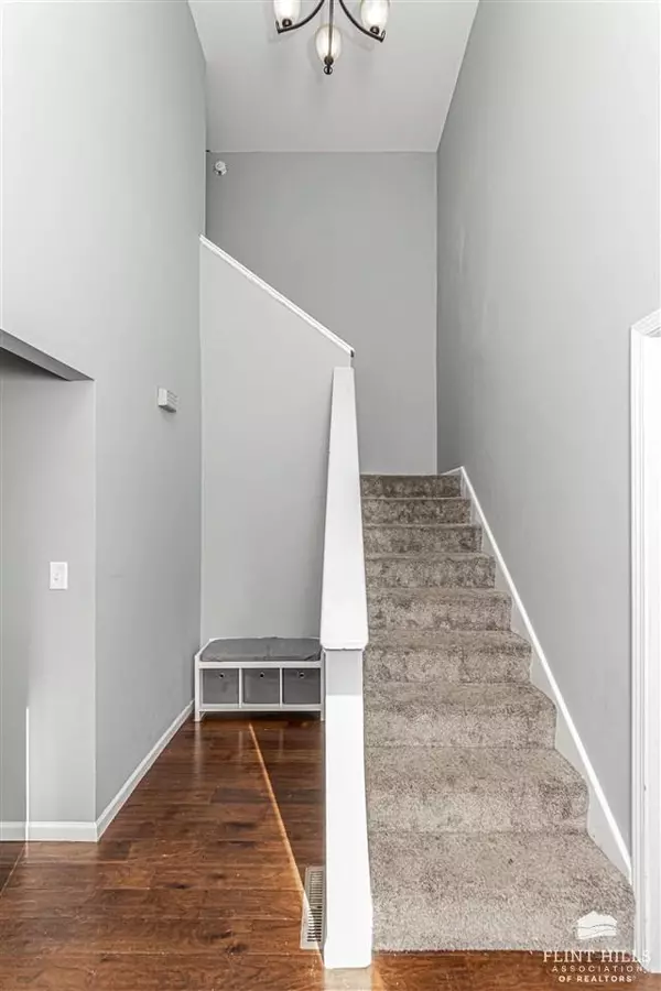 Junction City, KS 66441,720 Sunshine CT